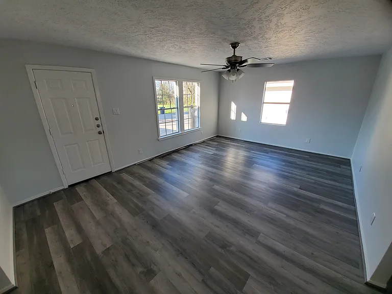 7307 Avenue H — Photo 6