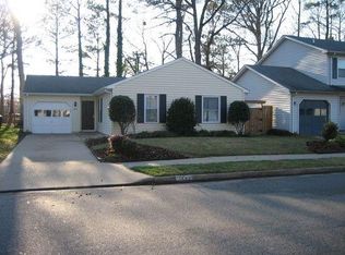 1574 Hummingbird Ln, Virginia Beach, VA 23454