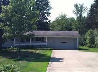 36060 Bainbridge Rd, Solon, OH 44139