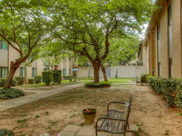 Valley Creek Apartments