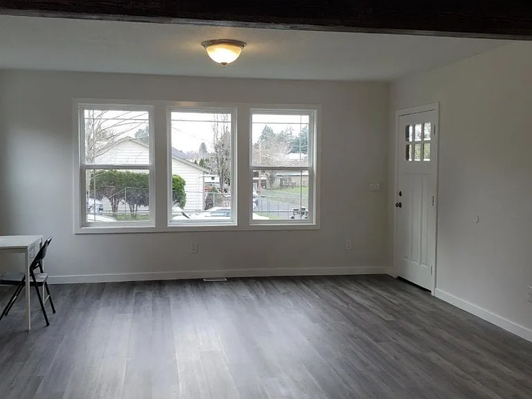 2636 SE 107th Ave — Photo 3