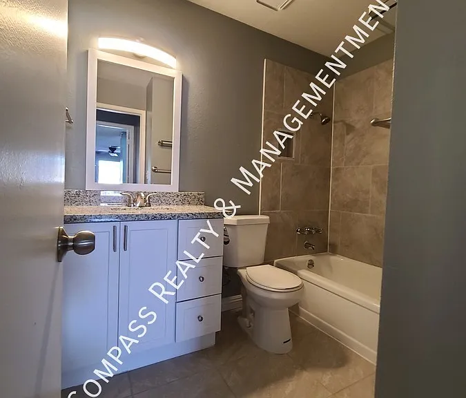 6751 Ledgewood Dr — Photo 17
