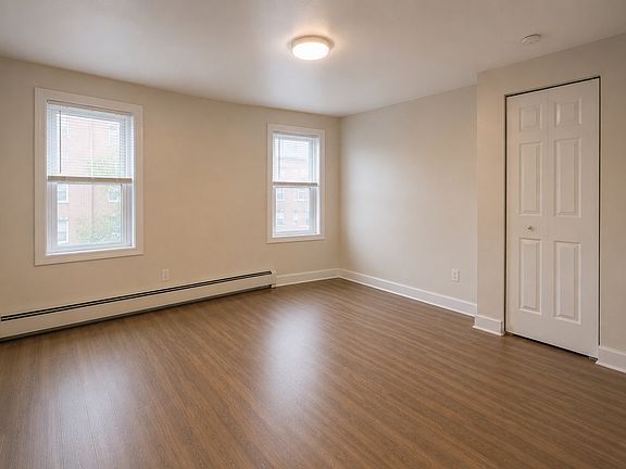 3rd image of 3014 Barker Ave APT 2