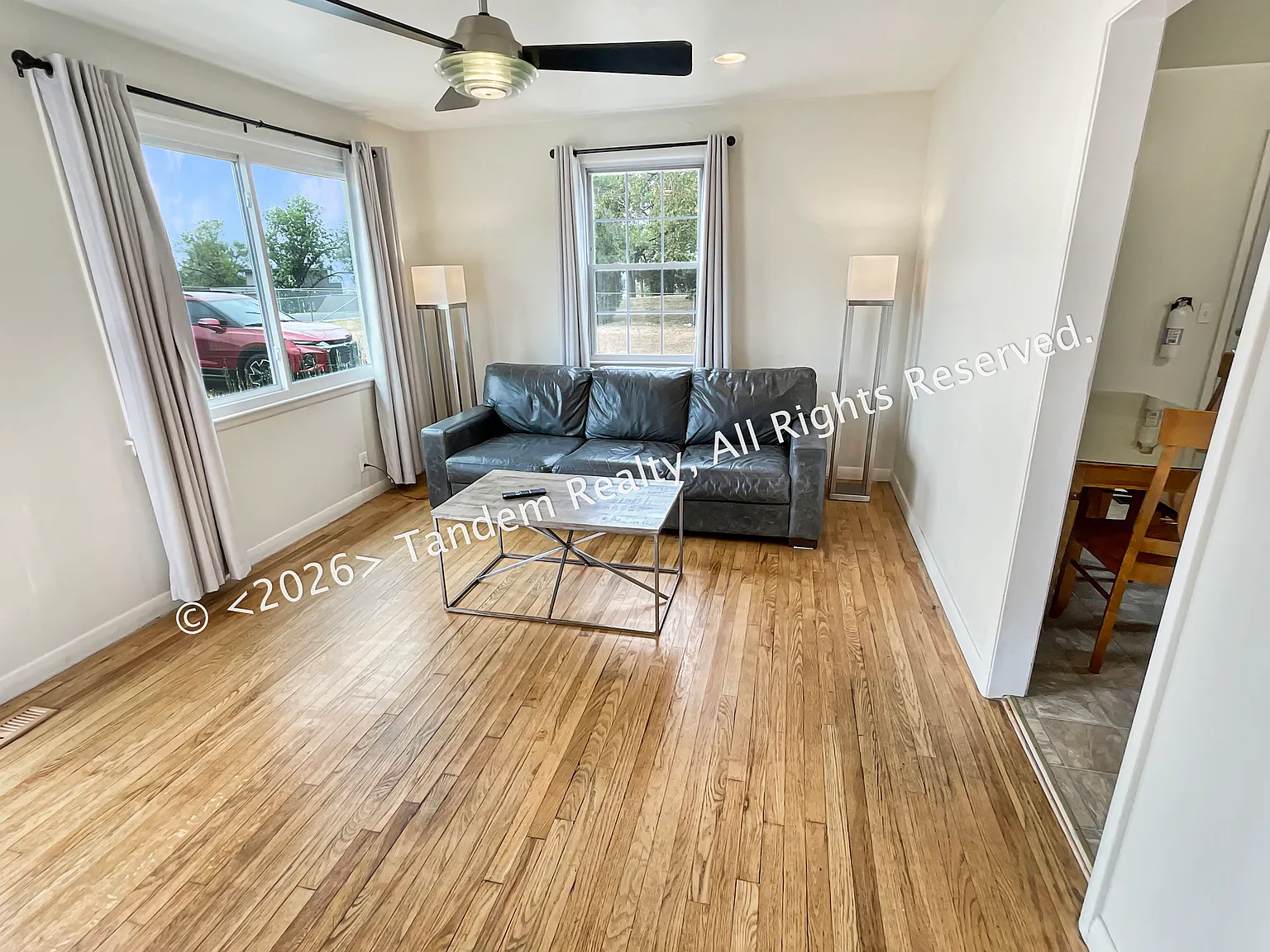 3 bed, 1.0 bath, 1000 sqft, $2,095 — Photo 4