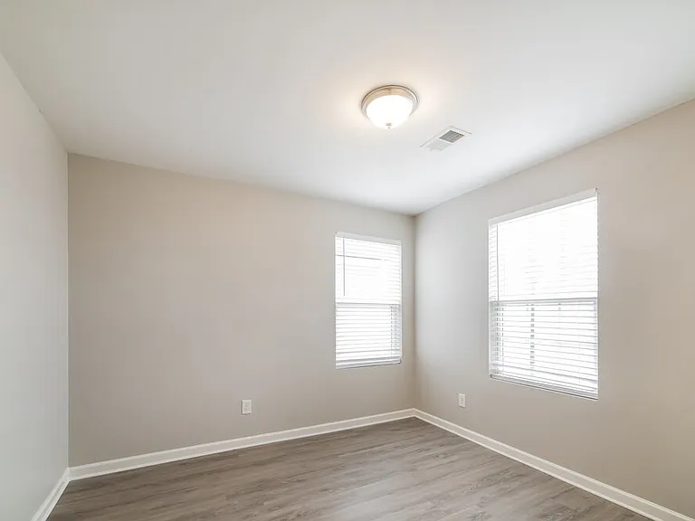 42 Everett Cir — Photo 13