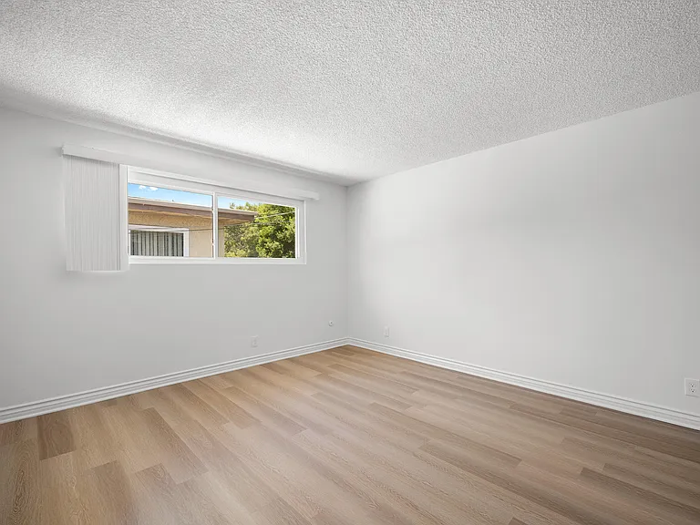 4248 Troost Ave #4 — Photo 15