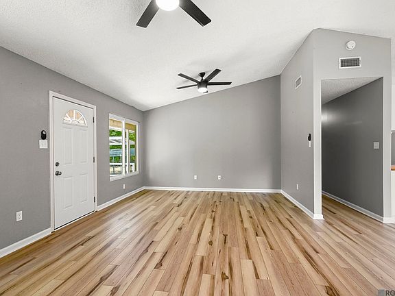 4th image of 11110 Wakefield Dr N