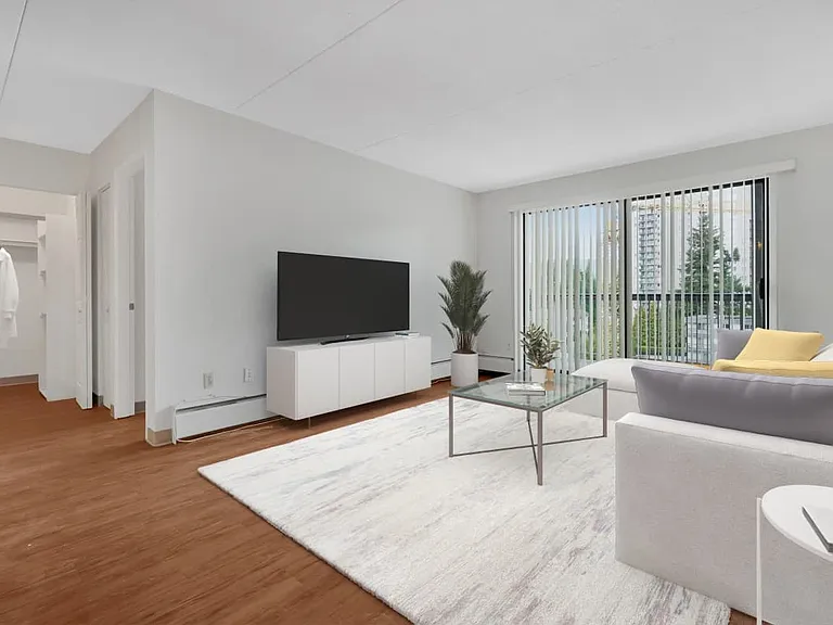 544 Sydney Ave — Photo 13