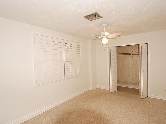 5th image of 2614 NE Roberta St