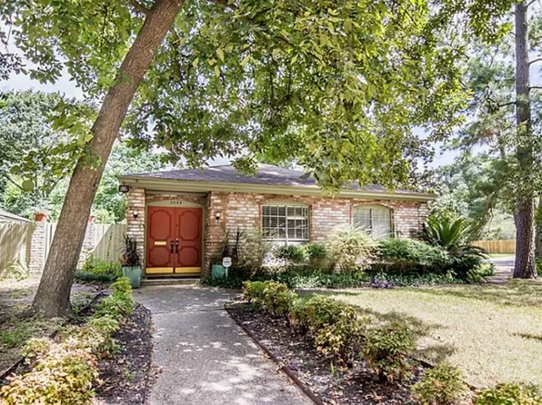 2029 N Thompson St, Conroe, TX 77301