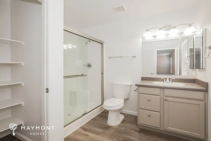 2327 E 35th Ave — Photo 7