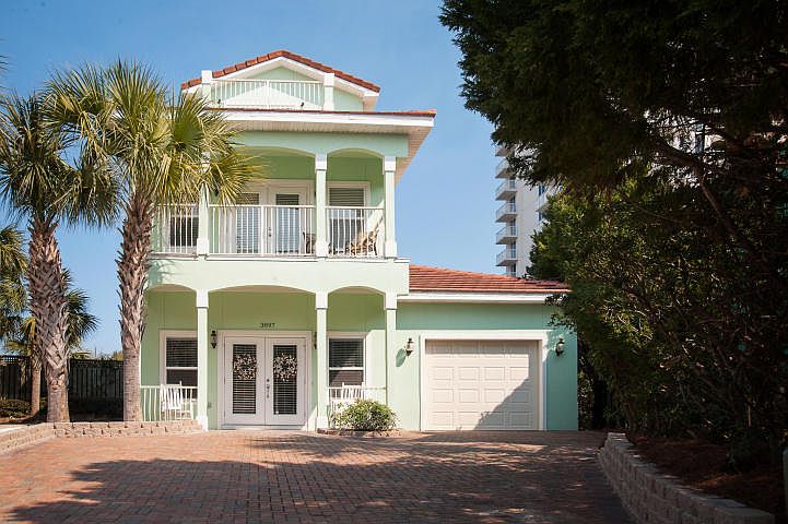 1st image of 3897 Sand Dune Ct