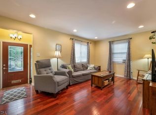 24 Moore Pl, Belleville, NJ 07109