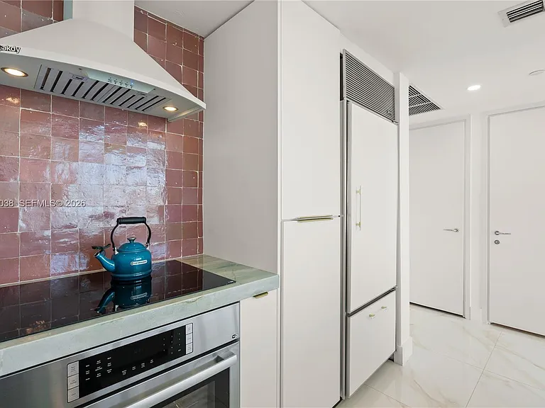 6000 Indian Creek Dr #5B — Photo 10
