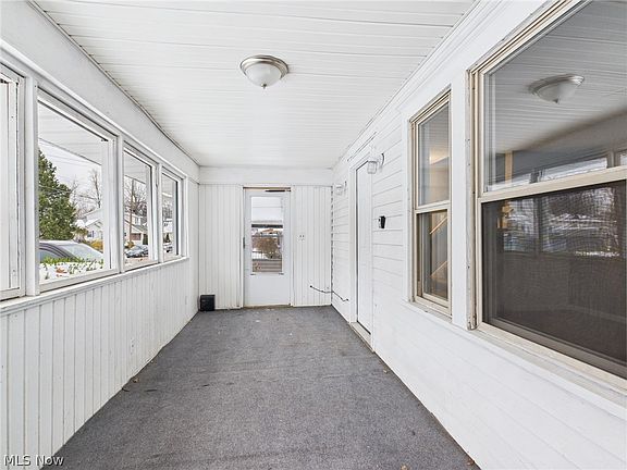 3rd image of 754 Arcadia Ave