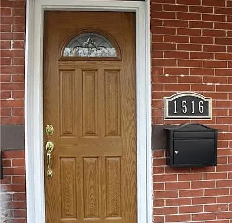 1516 Superior Ave