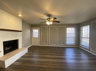 2406 Kingsford Ct, Arlington, TX 76017