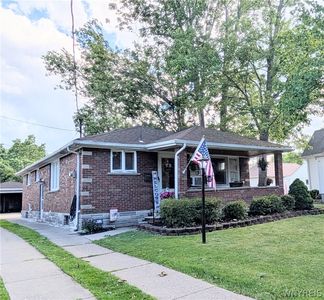 8915 Brookside Dr, Niagara Falls, NY, 14304