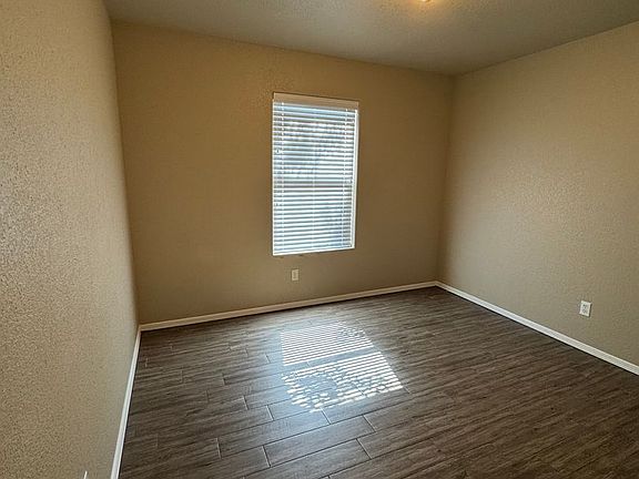 5th image of 5727 Pecan Ln