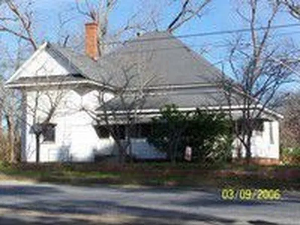 203 S Liberty St, Nicholls, GA 31554