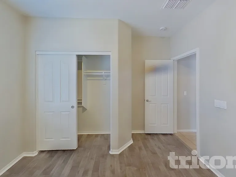 7050 W Sophie Ln — Photo 11