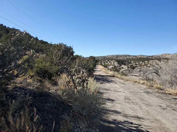 30 Ice House Rd S, Cerrillos, NM 87010