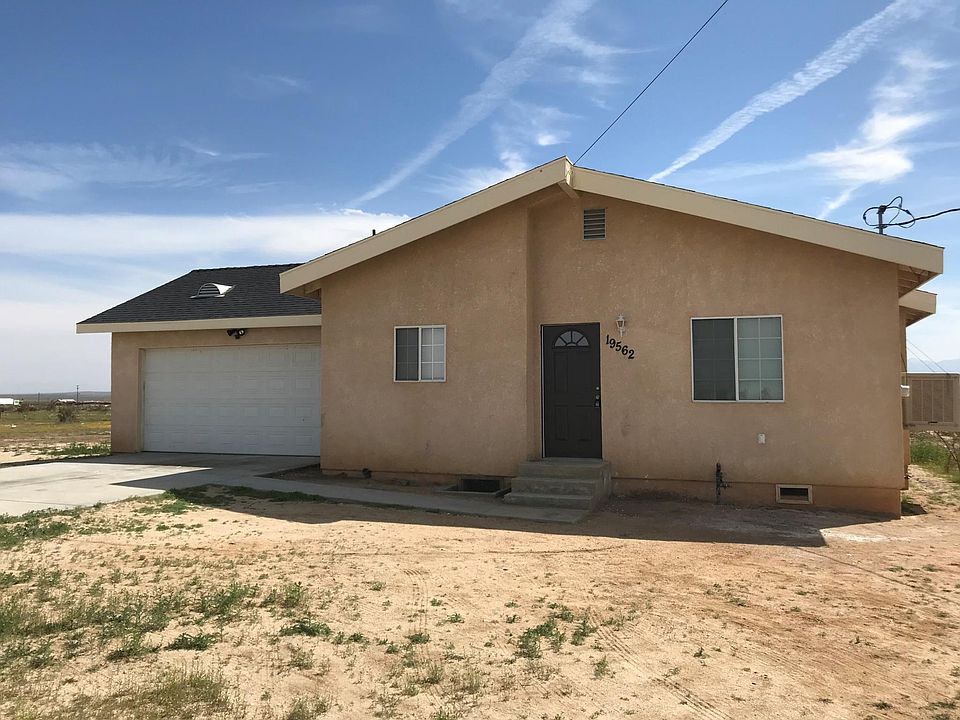 1st image of 19562 E Avenue G