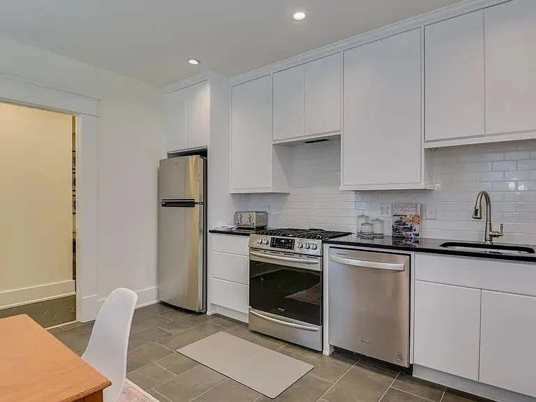 1329 Winter St #1 — Photo 10