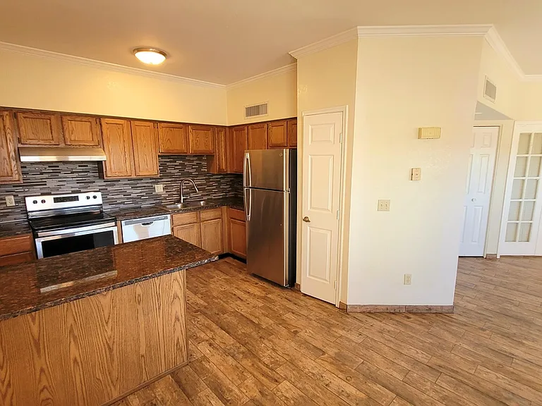 2601 W Broadway Blvd #E545 — Photo 7
