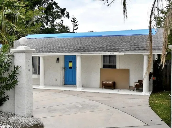749 Siesta Dr, Sarasota, FL 34242