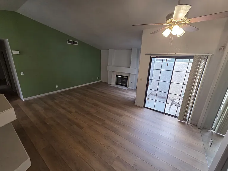 2424 Chatfield Dr — Photo 3