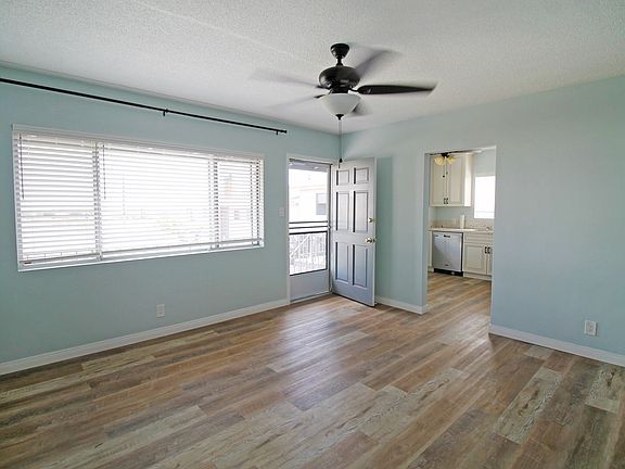 3rd image of 2608 Voorhees Ave APT B