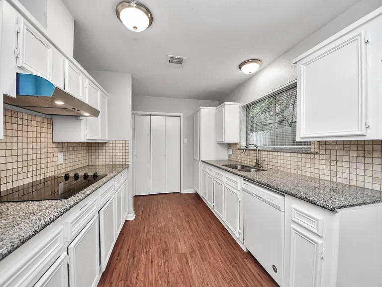 16714 Britford — Photo 11