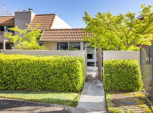 36 Heritage Ct, Belmont, CA 94002