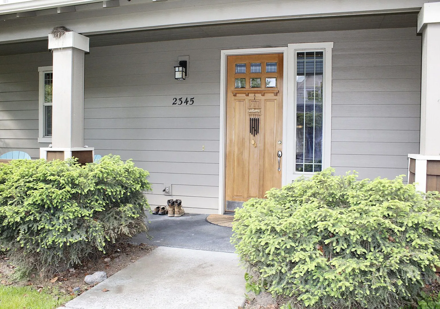 Gorgeous NW home with 3 primary suites 3.5 bathrooms and a fully fenced backyard! — Photo 2