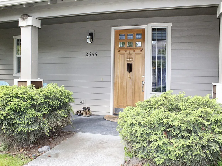 2345 NW Quinn Creek Loop — Photo 2