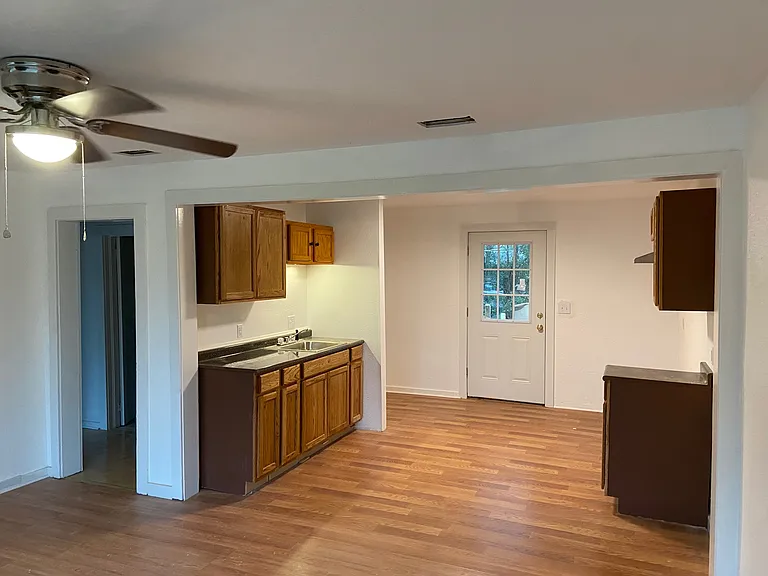 507 S George Ave — Photo 2