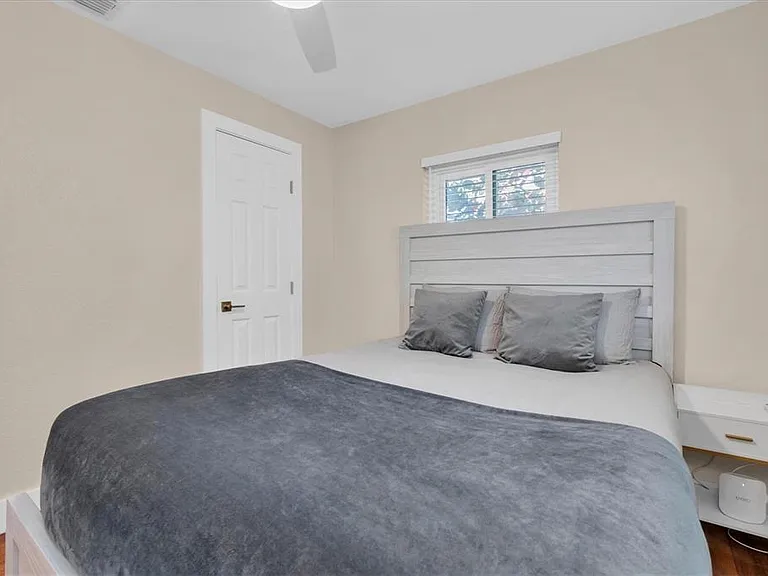 518 77th Ave — Photo 32