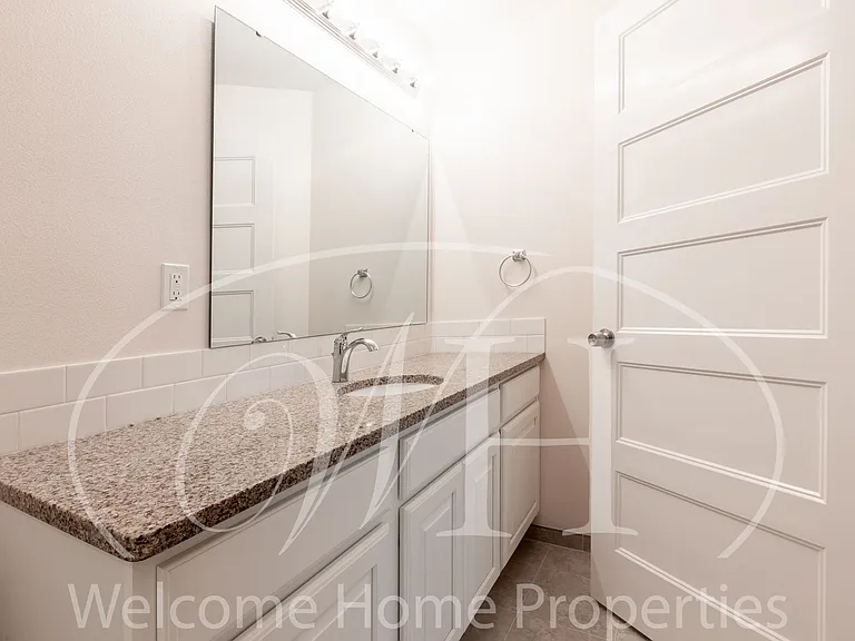 22 NE Hadley Way — Photo 38