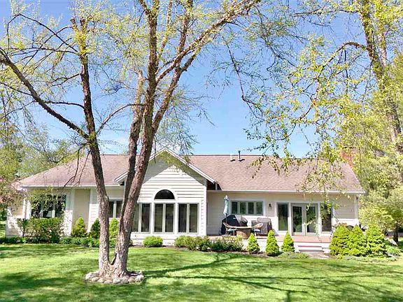 2nd image of 2923 Greenbriar