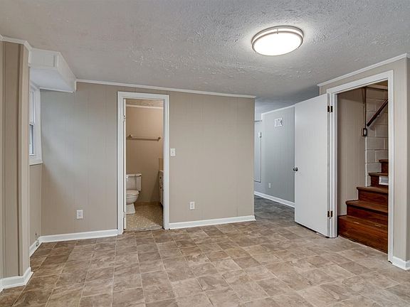 4th image of 706 W Woodlawn Ave
