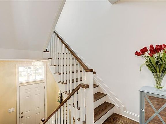 2nd image of 54 Bloomfield Ave #54