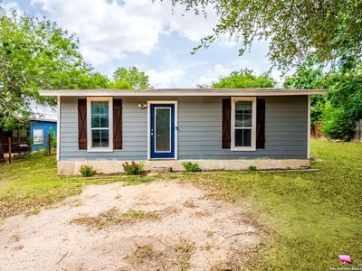 2438 Royal Oaks, Poteet, TX, 78065