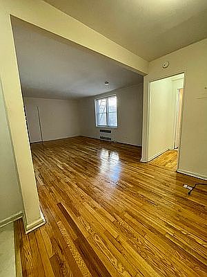 5th image of 86-66 Midland Pkwy #3J