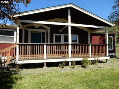 688 N Moss St, Lowell, OR, 97452
