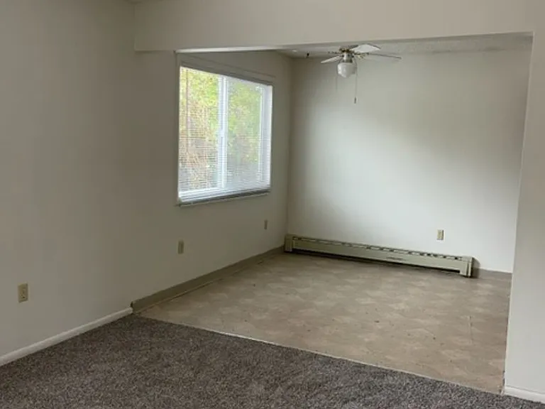 412 N 19th Ave — Photo 10