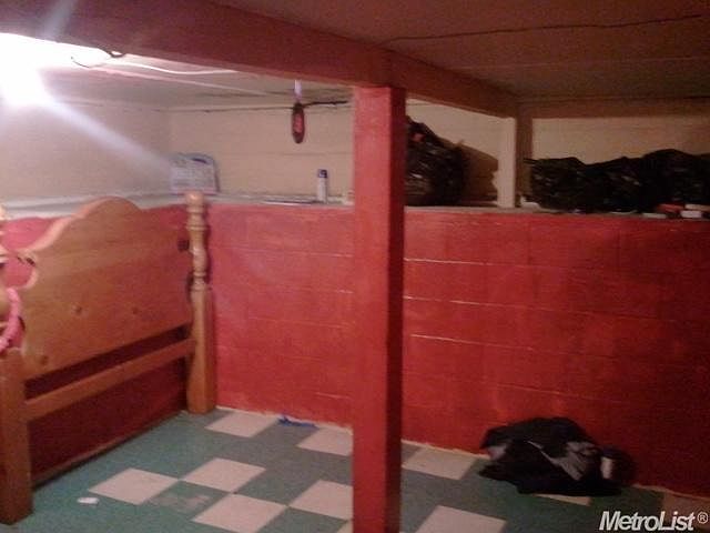 2nd image of 1562 E 7th St