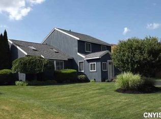 5122 Coffee Tree Ln, North Syracuse, NY 13212