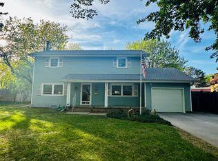 1907 La Mesa Dr, Dodge City, KS 67801