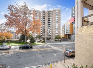 4 Monroe St APT 810, Rockville, MD 20850